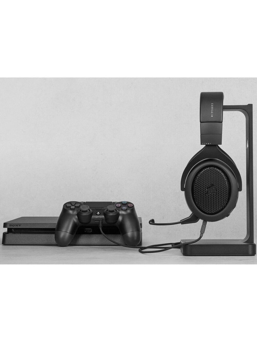 Corsair HS70 Bluetooth Gaming Headset in Black - Picture 12 of 13
